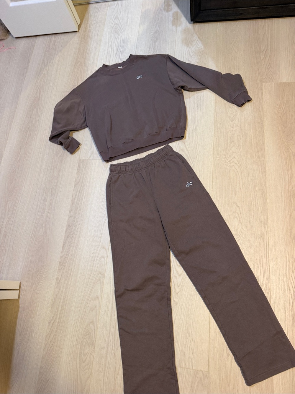 ALO Yoga Brown Crewneck Sweatsuit